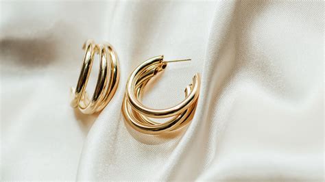 zlaté a strieborné šperky