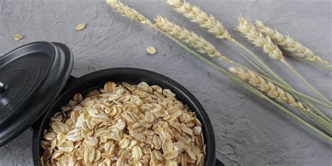 Ilustrácia ovsených vločiek a ich nutričné benefity