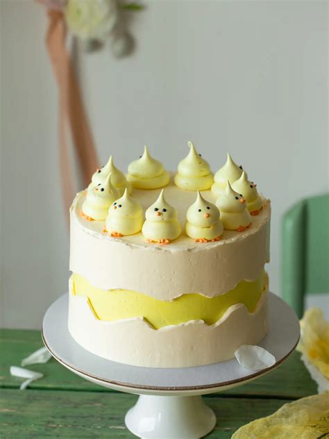 Veľkonočná torta s kuriatkami