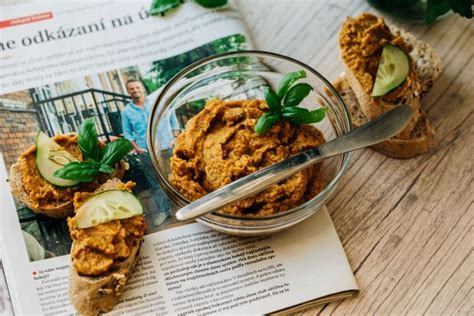 Pikantná cuketová nátierka na hrianke