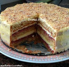 Piñata torta s farebnou náplňou