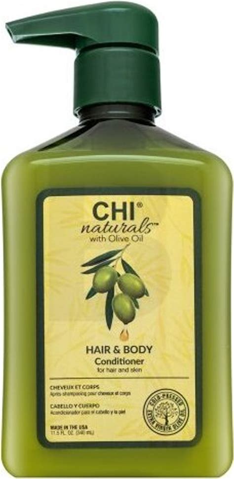 Človek na pláži s olivovým olejom