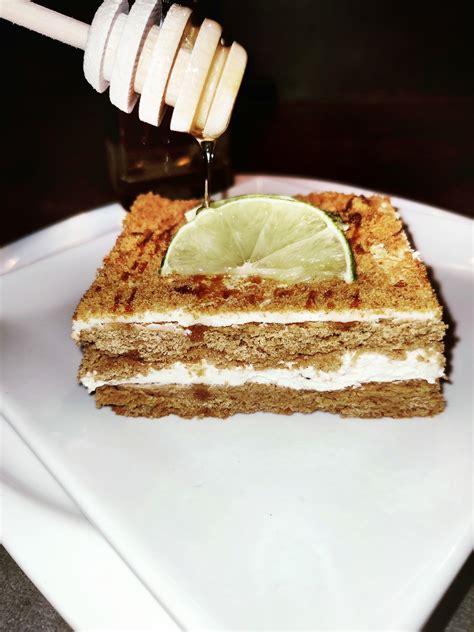 Ingrediencie na pečenie: maslo, múka, cukor