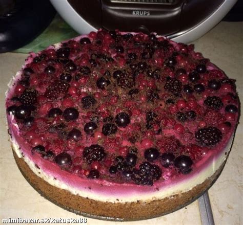 Tvarohová torta s lesným ovocím