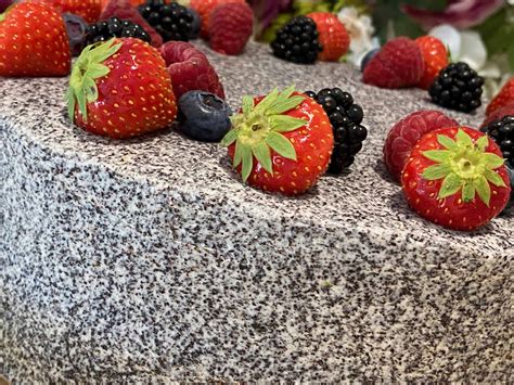 Bezlepková maková torta s višňami