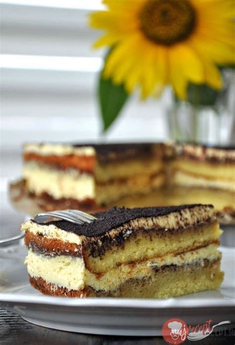 Ukážka hotovej torty s piškótovým korpusom