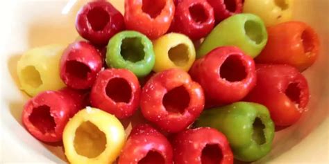 Čerstvé papriky pripravené na plnenie