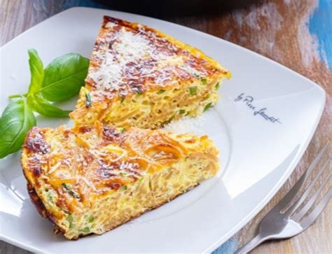 Frittata s cuketou a bylinkami