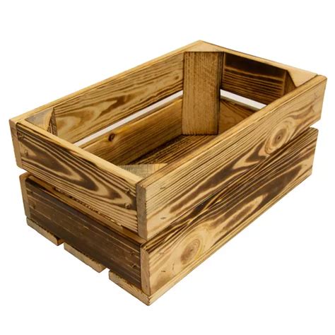 Drevená debnička so zemiakmi