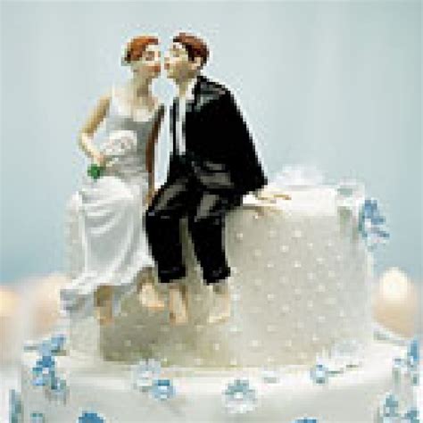 Vtipné svadobné figúrky na torte
