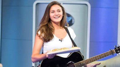 Karolína Přibylová spieva