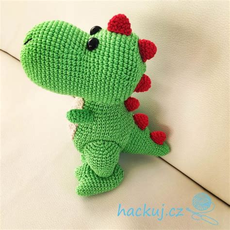 Návod na výrobu kostry dinosaura z fondánu