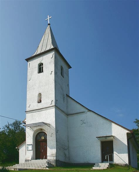 Rímskokatolícky kostol Povýšenia sv. Kríža v Hubovej