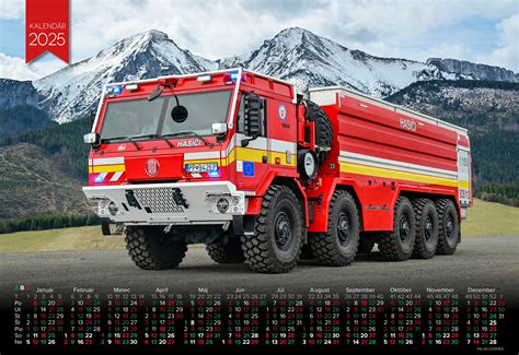 Koláž rôznych tort v tvare áut (McQueen, hasičské auto, traktor)