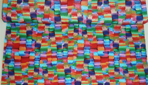 Farebná mozaika rôznych druhov plniek do kysnutých závinov