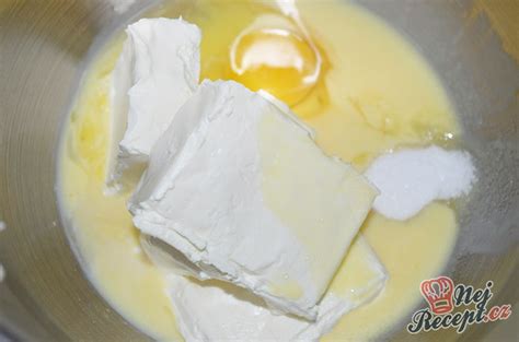 Príprava vaječného likéru z vaječných škrupín