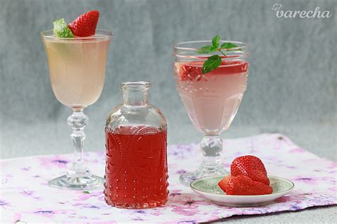 Rozmixované jahody ako súčasť cesta