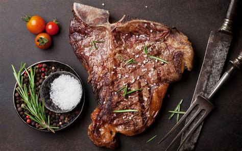 T-bone steak s kosťou