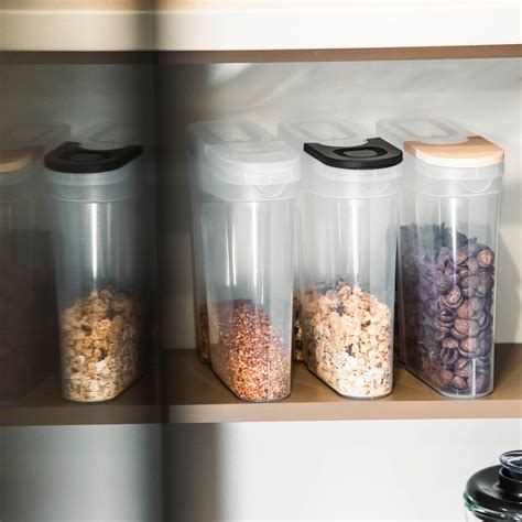 Ilustrácia rôznych typov dóz na potraviny