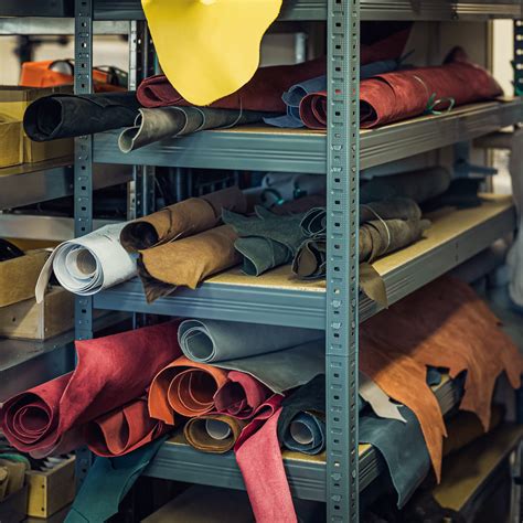 Materiály na výrobu kostýmov a scén