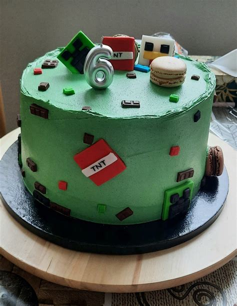 Zelený krém na tortu
