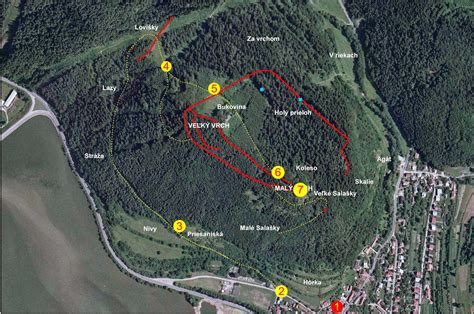 Mapa s vyznačeným hradiskom na Veľkom vrchu v Divinke