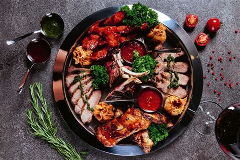 Grilované jedlo na tanieri