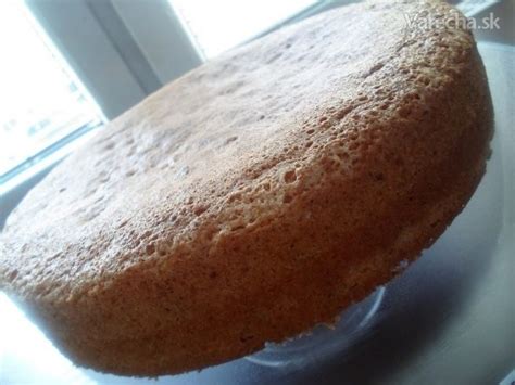 Orechový korpus torty