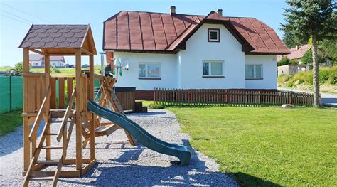 Fotografia rodinnej reštaurácie s detským ihriskom