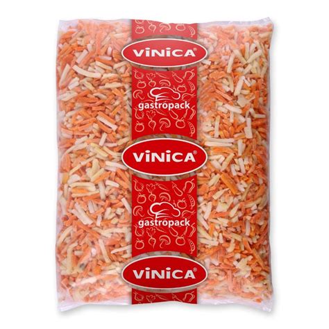 Zmes koreňovej zeleniny pripravená na pečenie