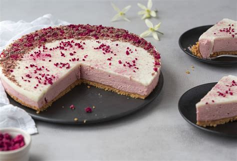 Raw malinový cheesecake