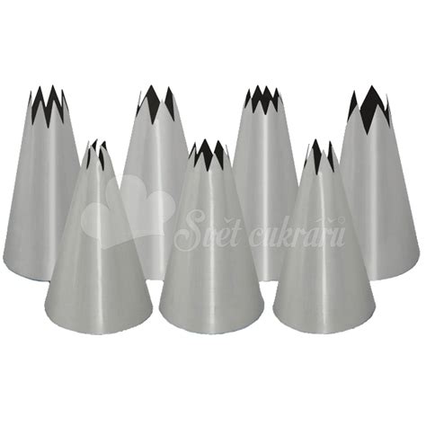 Cukrárske pomôcky a torta