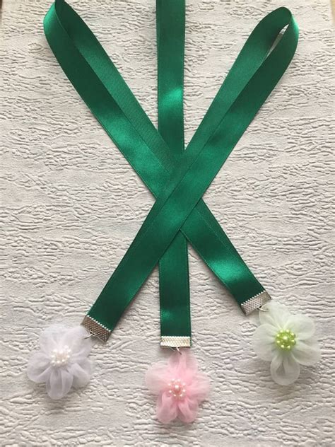 rôzne typy saténových stužiek