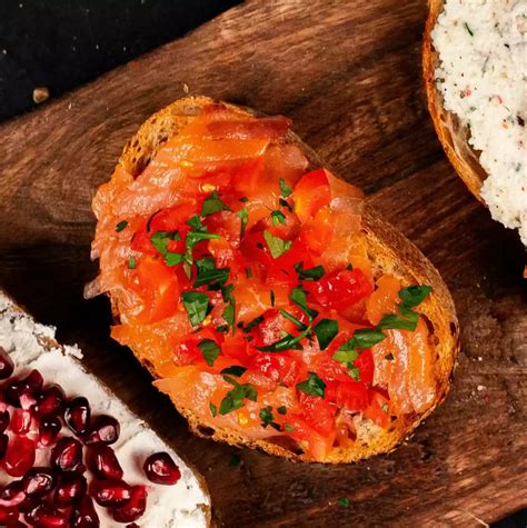 bruschetta s údeným lososom