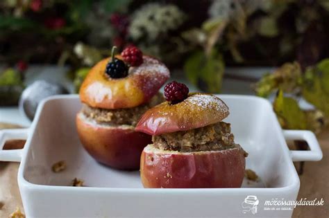 Zdravé pečené plnené jablká