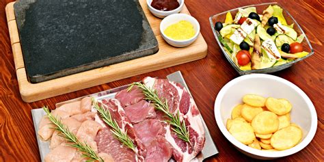 Infografika znázorňujúca výhody grilovania na lávových kameňoch