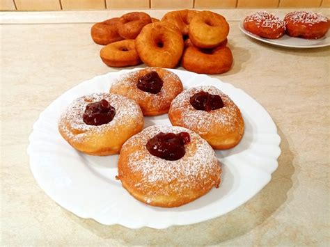 hotové šišky s rôznymi plnkami