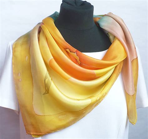 Hodvábna šatka s digitálnou potlačou motívu vlčieho maku