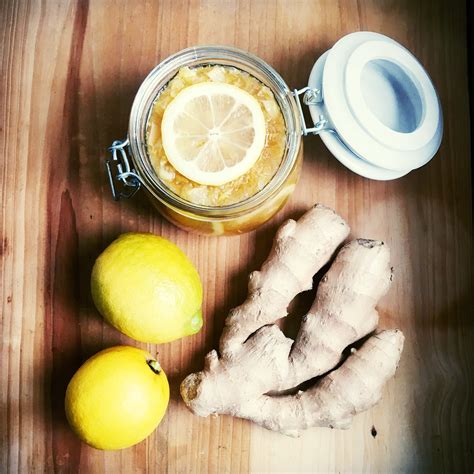 Ingrediencie na citrónovo-cesnakový elixír