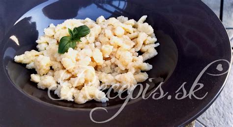 Hotové krupicové halušky pripravené na konzumáciu