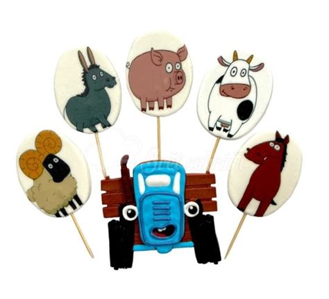 Dekorácia torty vyšľahanou smotanou