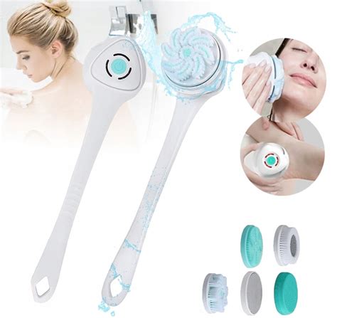 Detail návlekov na nohy v tvare kuracích nôh