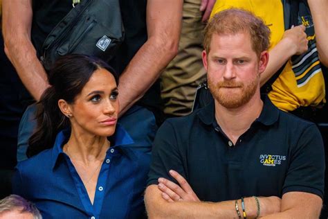 Fotografia svadobnej torty princa Harryho a Meghan Markle