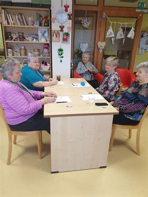 Aktivity a voľný čas v centre seniorov