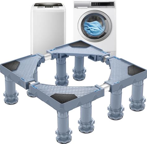 ilustrácia vyrovnávania práčky pomocou vodováhy a nastaviteľných nožičiek