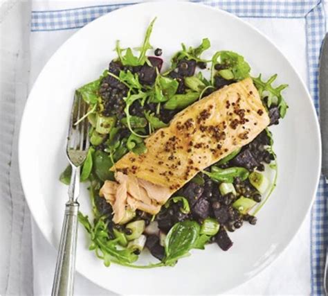 grilovaný losos s horčicovou omáčkou