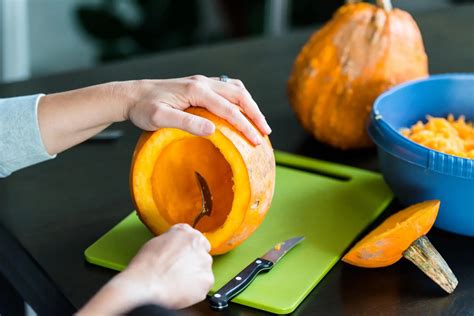 Nástroje na vyrezávanie tekvice