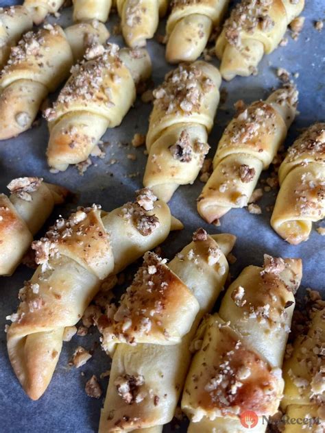 Chrumkavé rožky obalené vo vajíčku a syre