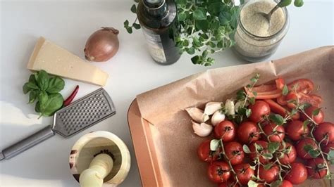 Proces pečenia paradajok