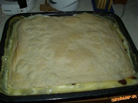 Nanesený puding na lístkovom ceste